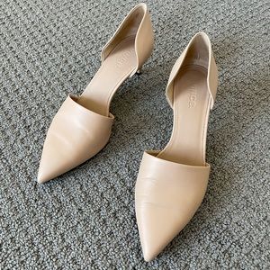 Vince d’orsay pump in sand